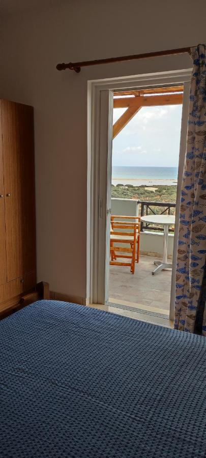 קסרוקמפוס Faros Apartments מראה חיצוני תמונה