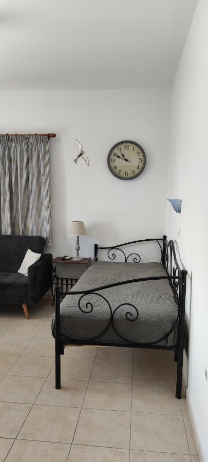 קסרוקמפוס Faros Apartments מראה חיצוני תמונה