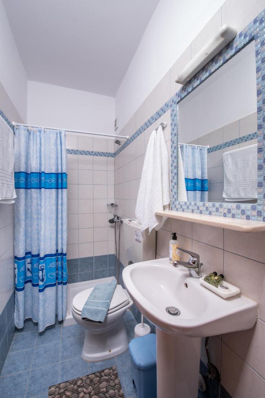 קסרוקמפוס Faros Apartments מראה חיצוני תמונה