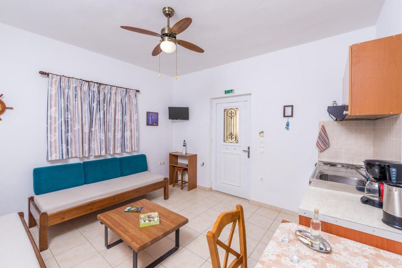 קסרוקמפוס Faros Apartments מראה חיצוני תמונה