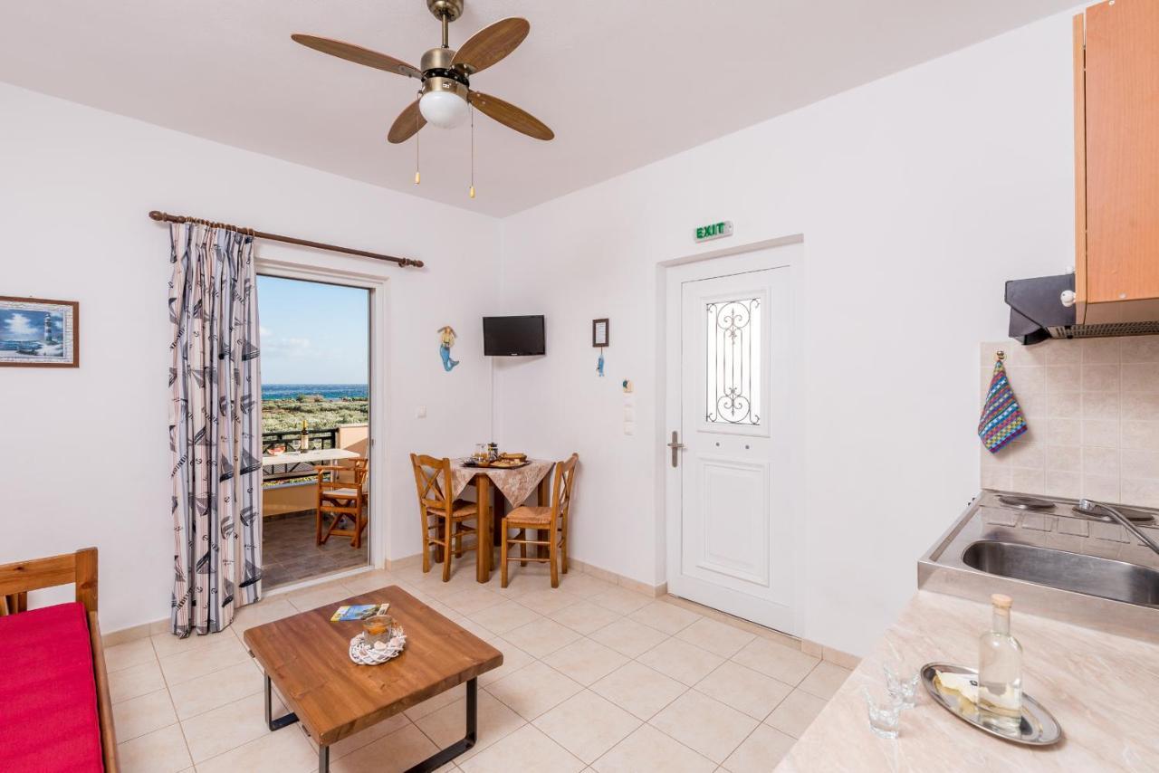קסרוקמפוס Faros Apartments מראה חיצוני תמונה